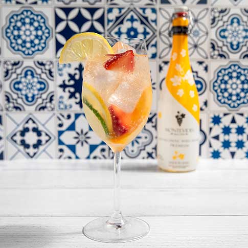 Sparkling Alcohol-Free White Sangria from Spain