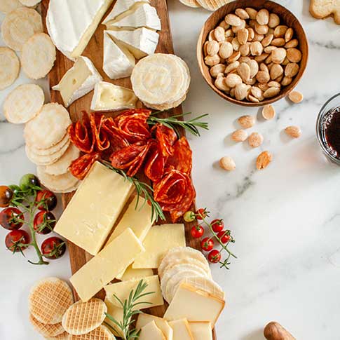 International Connoisseur Gift Box